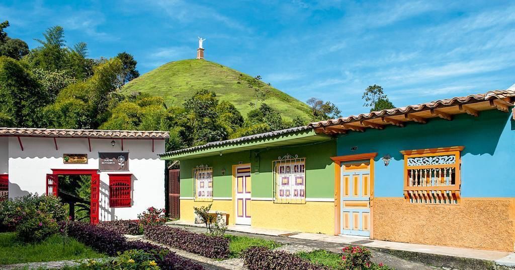 Pie de foto: Bogotá y Cartagena son los destinos que reportan mayores crecimientos en ingresos y personal ocupado durante los siete primeros meses del año.
