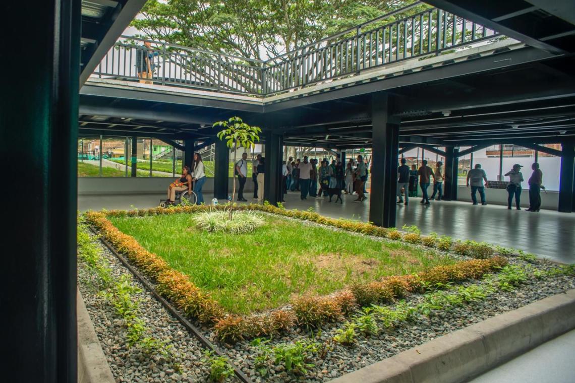 Abriendo caminos de dignidad MinCIT y la Vicepresidencia de la República entregan la Plazoleta Regional de la Paz en Miranda-Cauca