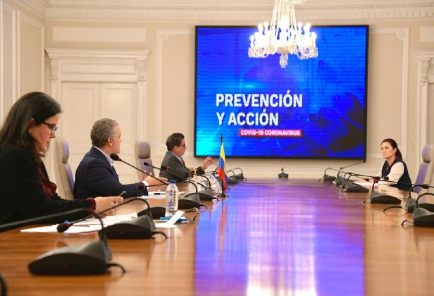 Por Los Que Nos Cuidan