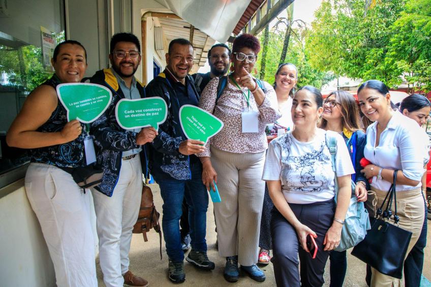 La Macarena recibe el primer encuentro nacional de la Red de Destinos de Paz, en el corazón de Caño Cristales